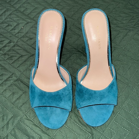 Marciana heels by Guess size 6 NWOT - Picture 2 of 5